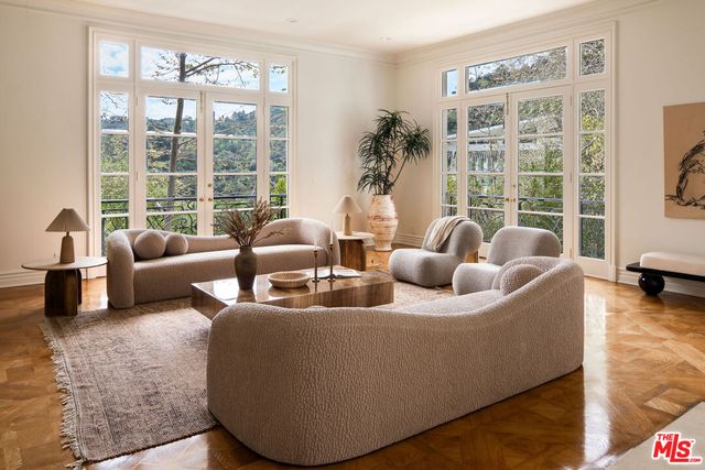 $11,995,000 | 10509 Vestone Way, Los Angeles, CA 90077