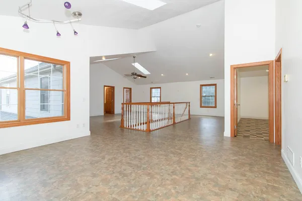 $625,000 | 25289 White Owl Lane, Hudson, IL 61748