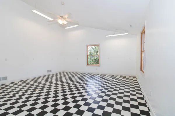 $625,000 | 25289 White Owl Lane, Hudson, IL 61748