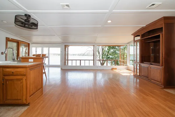 $625,000 | 25289 White Owl Lane, Hudson, IL 61748