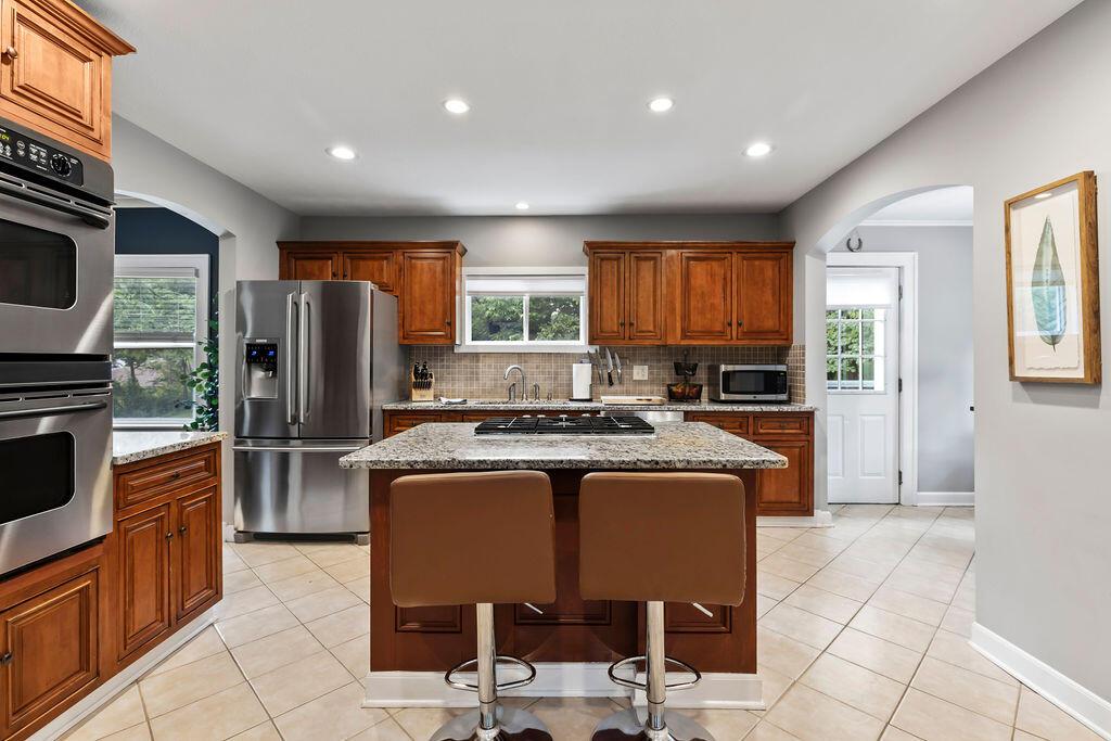 176 East Torrence Road Columbus, OH 43214 - Photo 24 of 64 Kitchen
