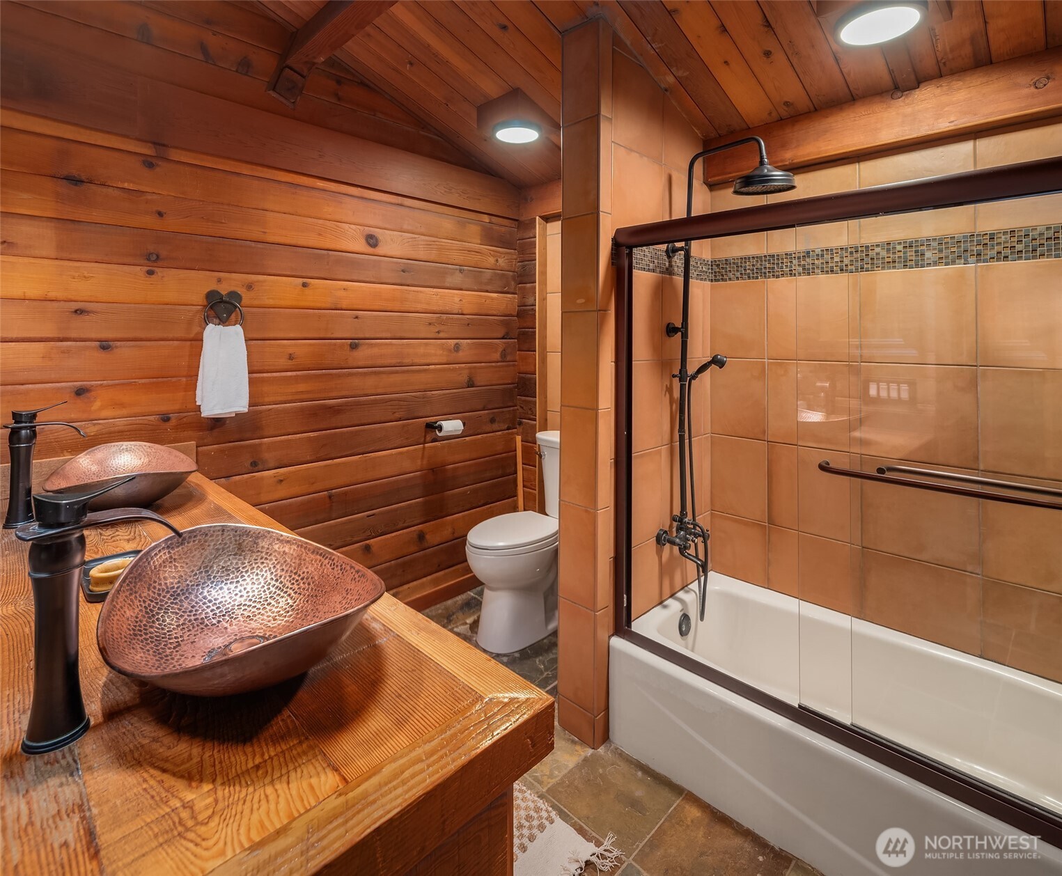 8121 Southwest 222nd Place Vashon, WA 98070 - Photo 16 of 33