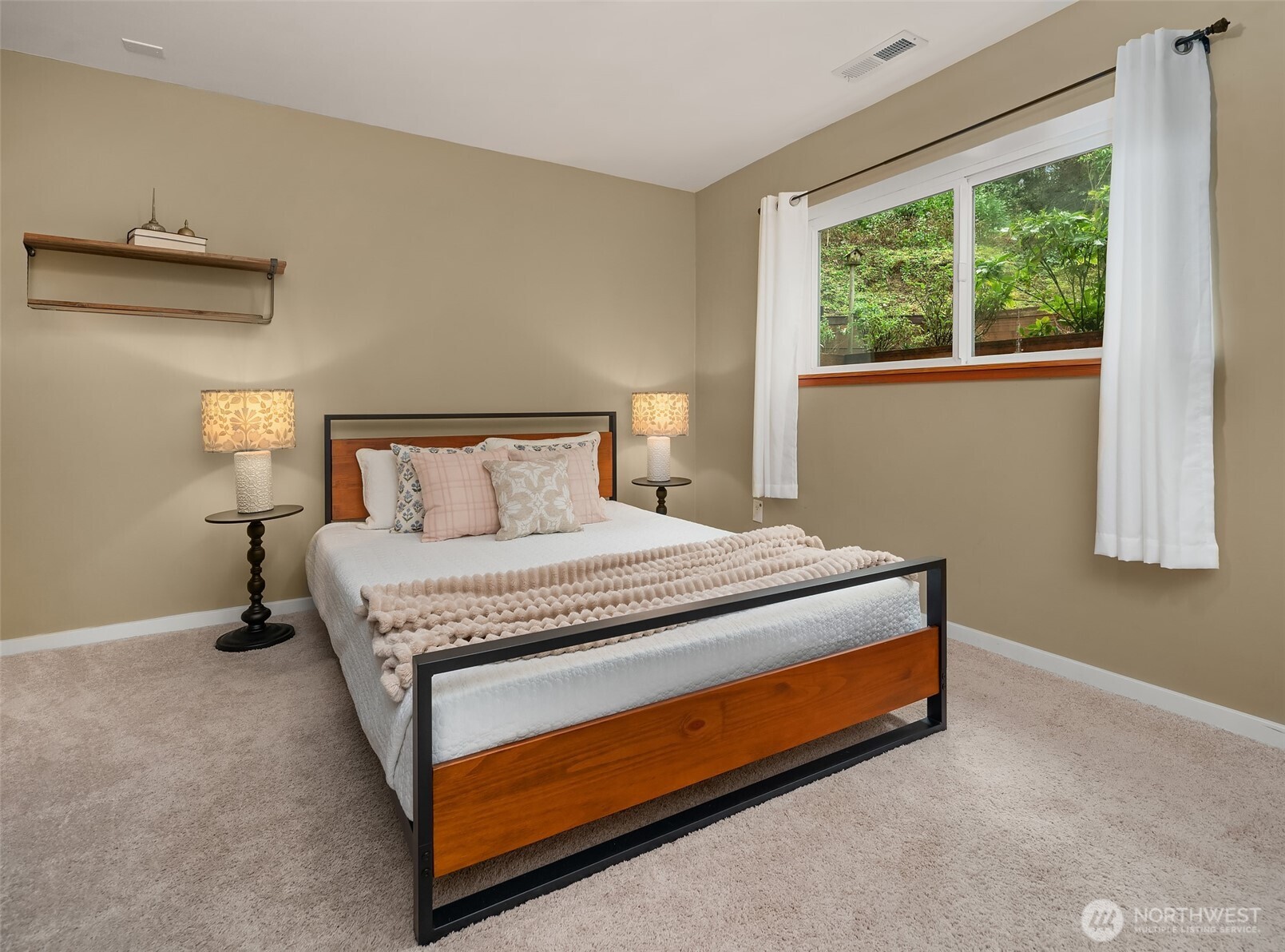 8121 Southwest 222nd Place Vashon, WA 98070 - Photo 22 of 33