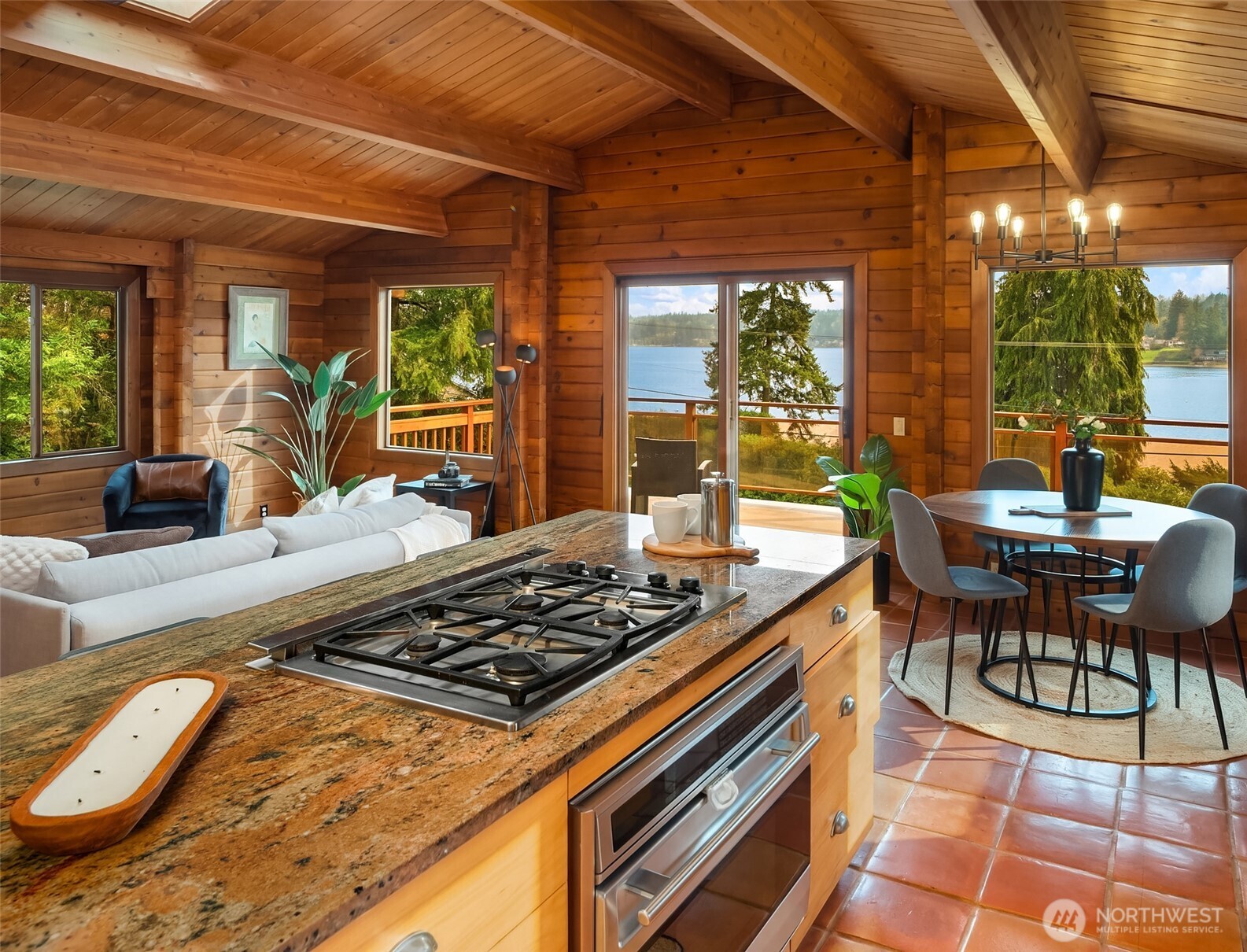 8121 Southwest 222nd Place Vashon, WA 98070 - Photo 4 of 33