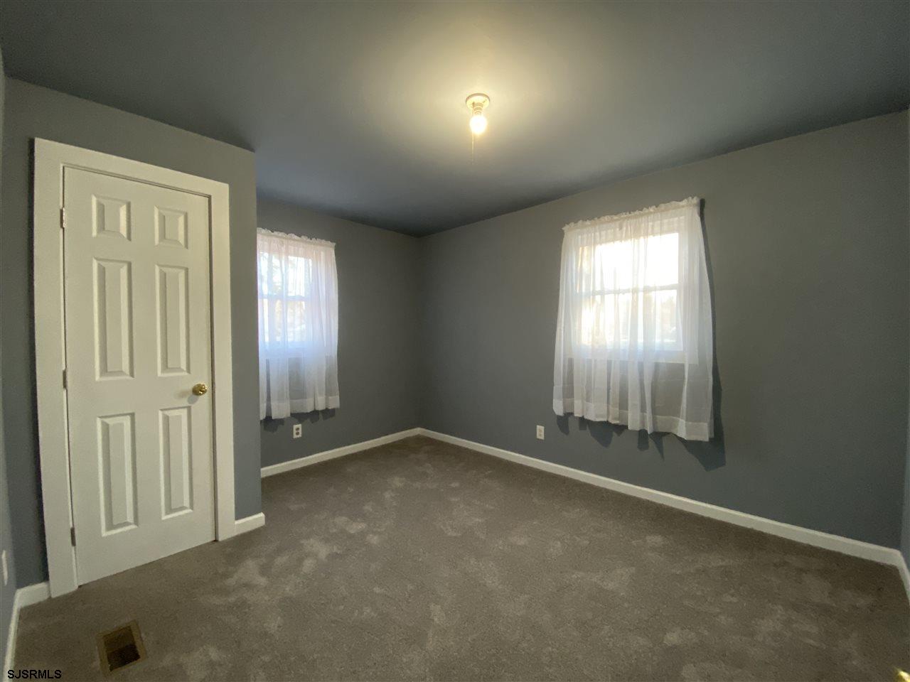 129 Colin Road Williamstown, NJ 08094 - Photo 3 of 14 Gallery Image 3