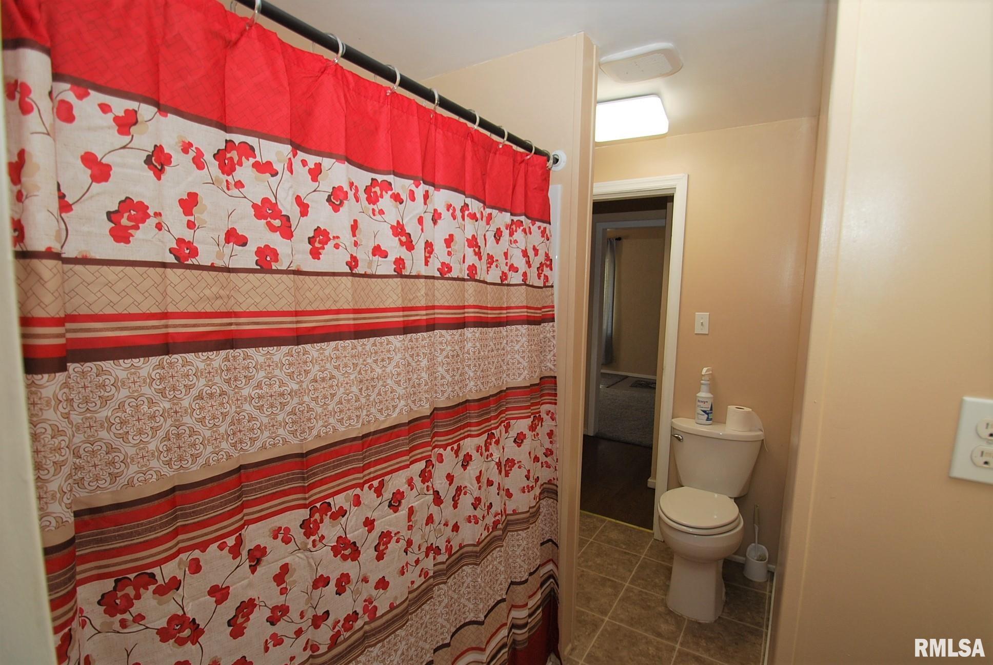 860 Kim Moor Road Peoria, IL 61607 - Photo 14 of 28 Gallery Image 14