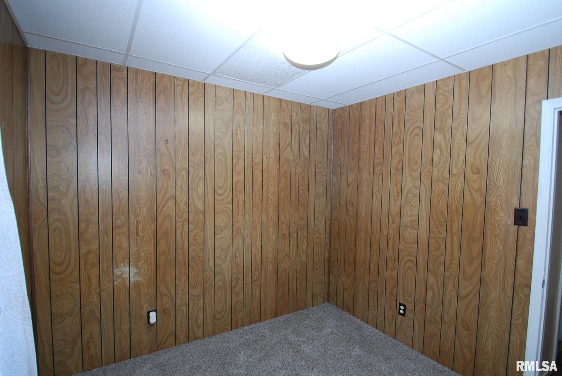 860 Kim Moor Road Peoria, IL 61607 - Photo 25 of 28 Gallery Image 25