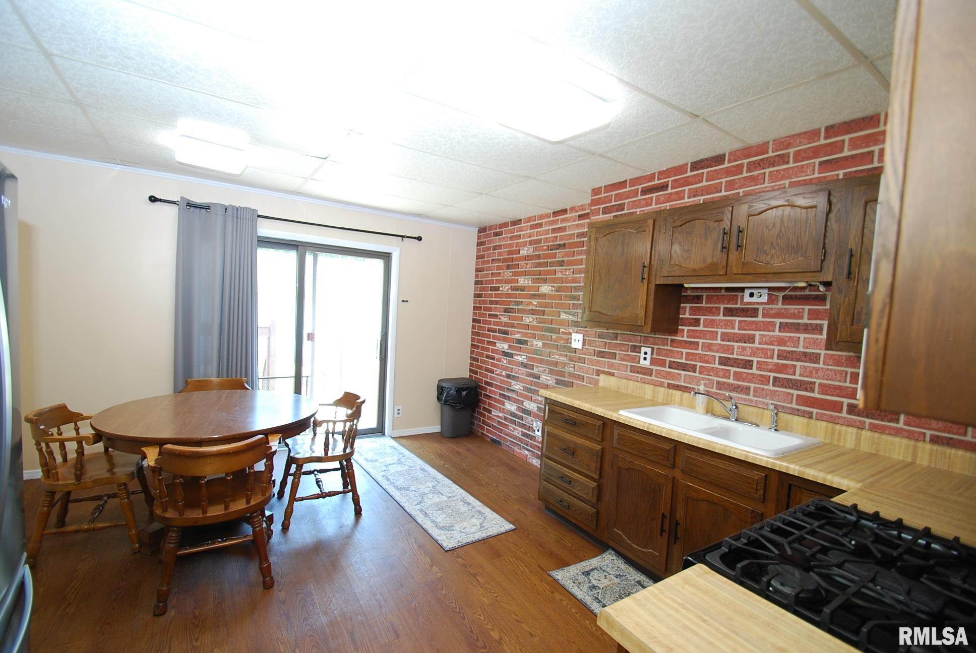 860 Kim Moor Road Peoria, IL 61607 - Photo 6 of 28 Gallery Image 6