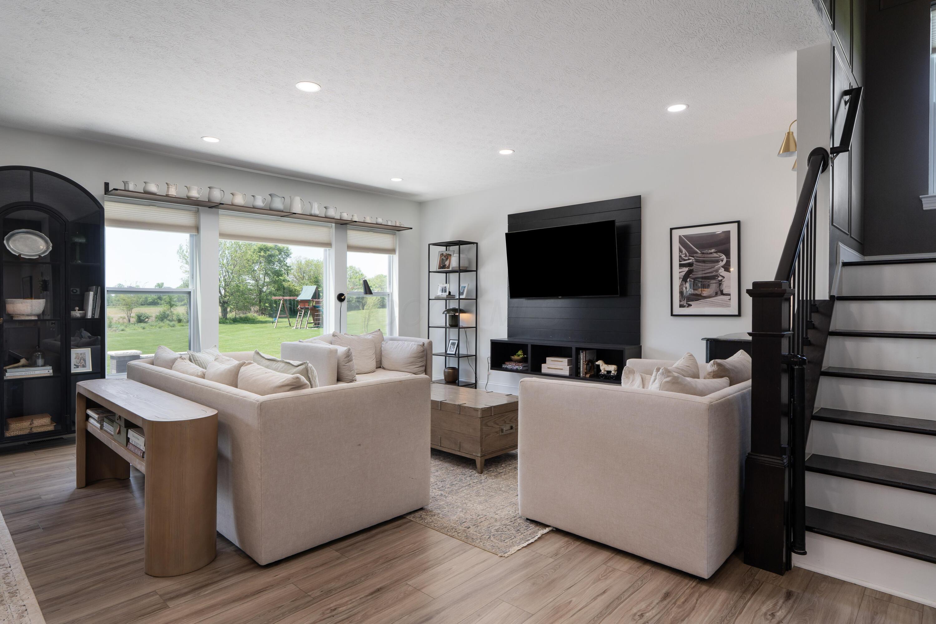 7308 Concord Road Delaware, OH 43015 - Photo 15 of 73 Family Room 18'10" x 21'2" ( + - )