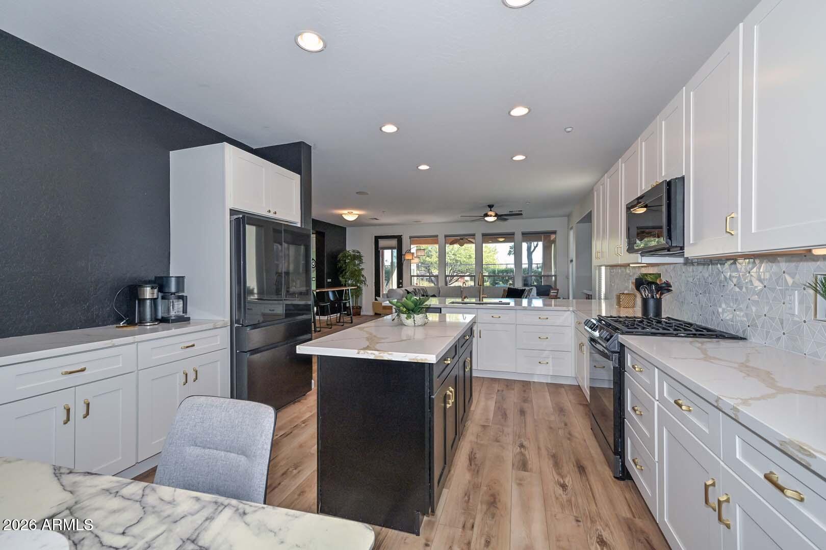 12917 West Red Fox Road Peoria, AZ 85383 - Photo 20 of 57 Breakfast Room-Kitchen