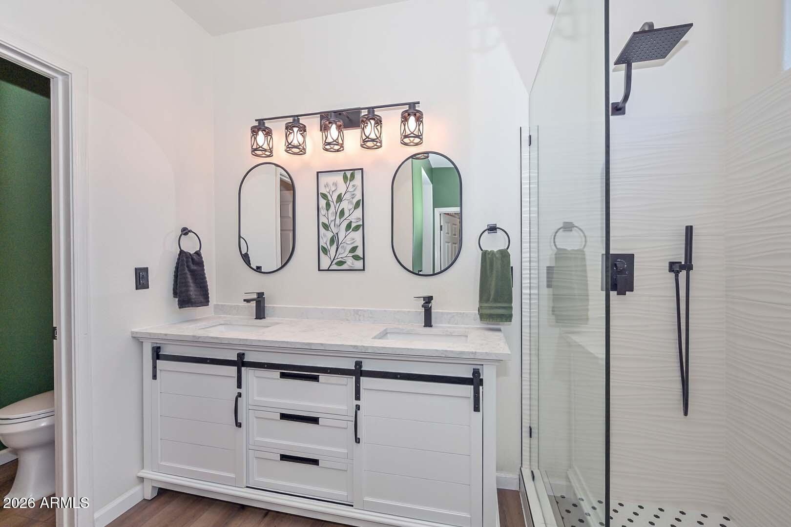 12917 West Red Fox Road Peoria, AZ 85383 - Photo 26 of 57 Primary Bath