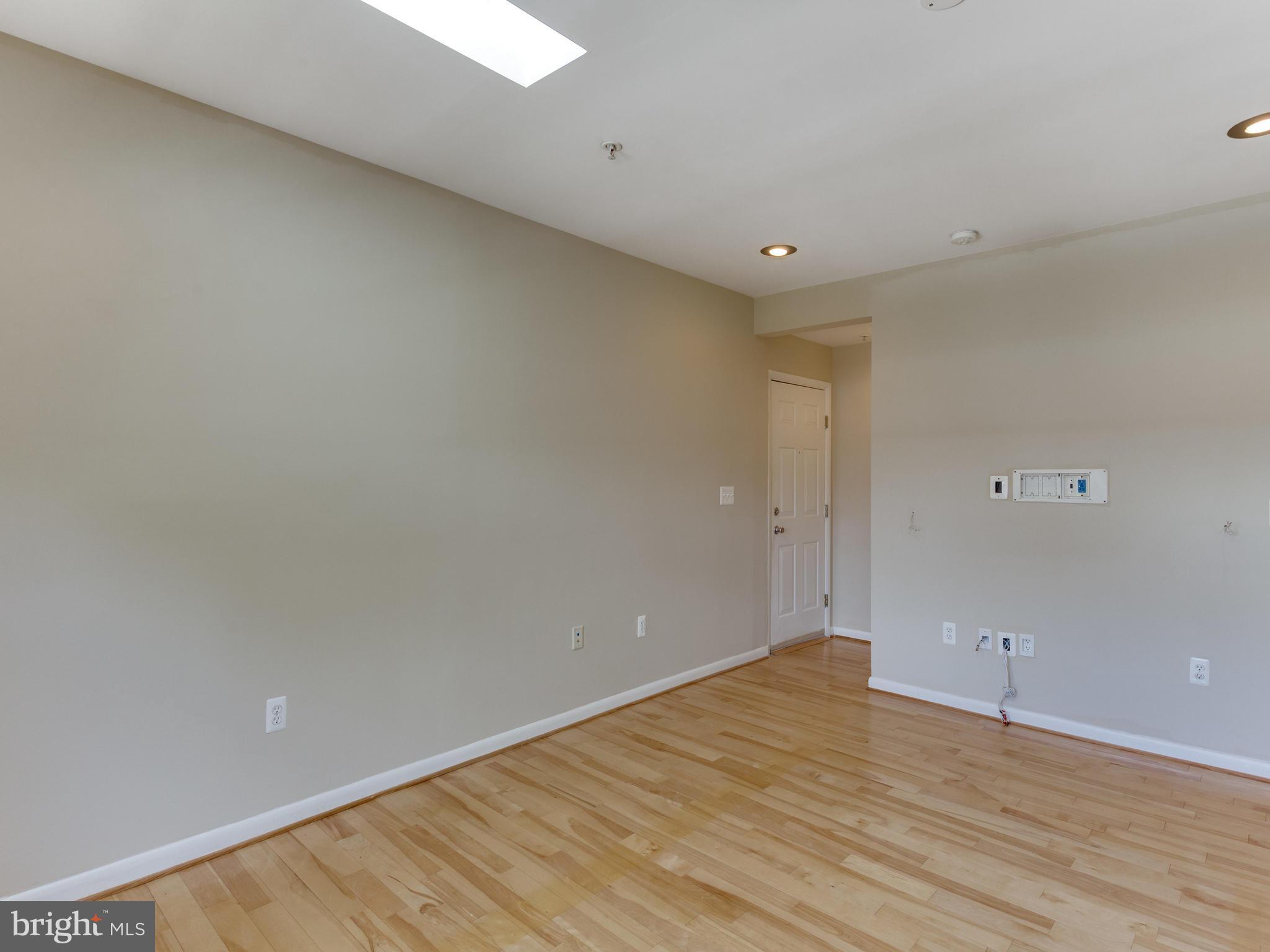 412 19th Street Northeast, Unit 302 Washington, DC 20002 - Photo 3 of 16 Living Room