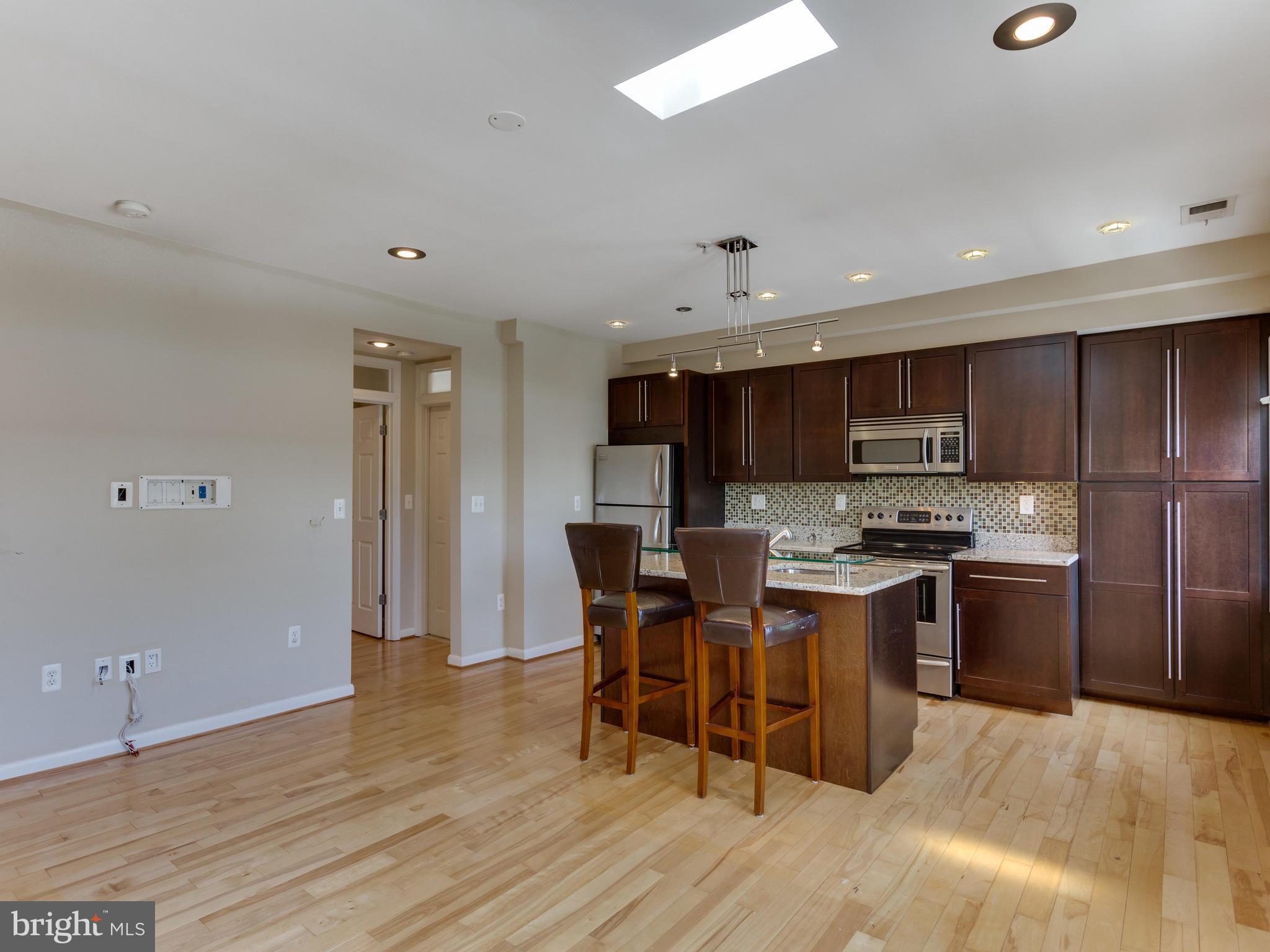 412 19th Street Northeast, Unit 302 Washington, DC 20002 - Photo 5 of 16 Interior (General)