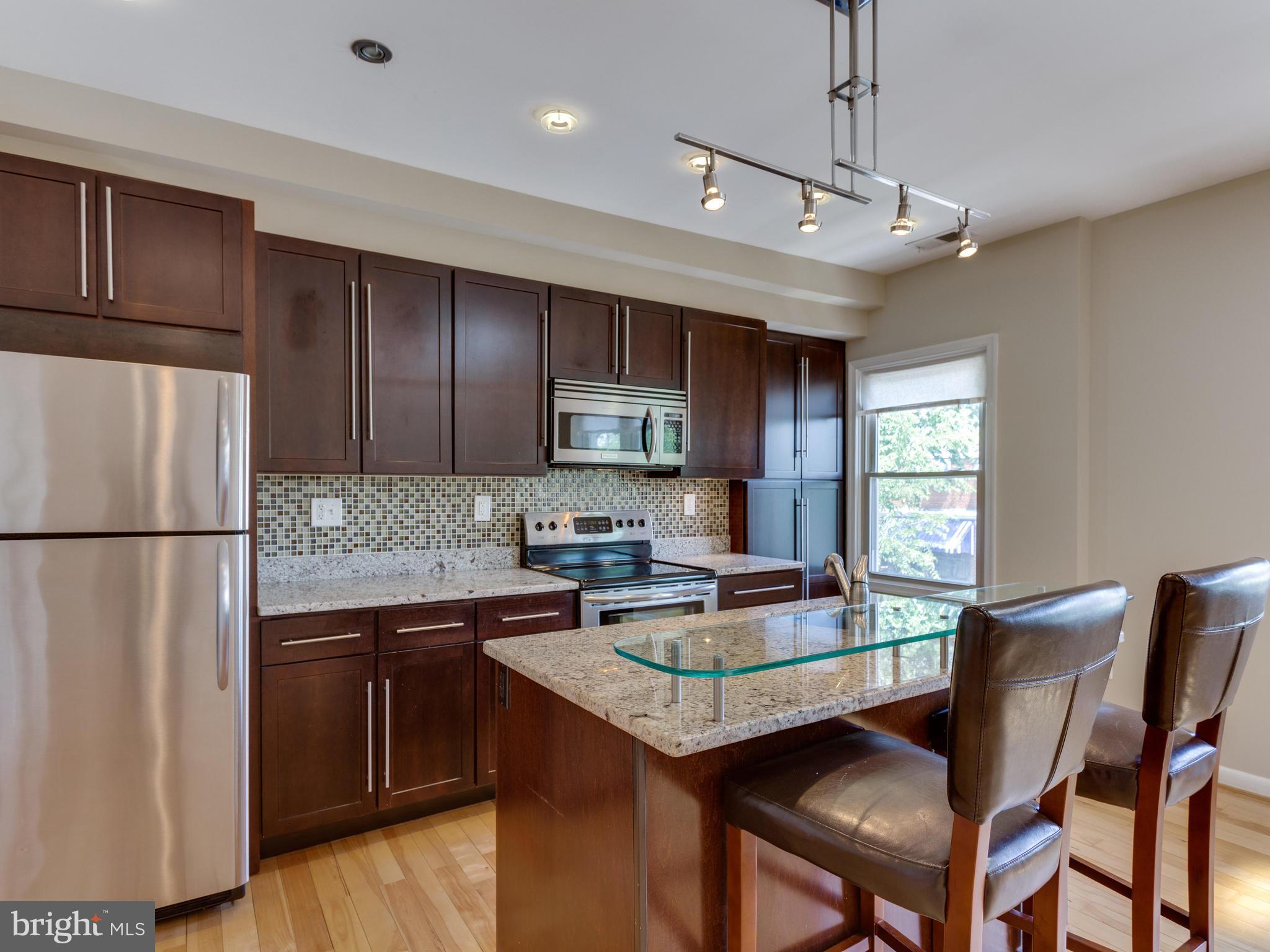 412 19th Street Northeast, Unit 302 Washington, DC 20002 - Photo 6 of 16 Kitchen