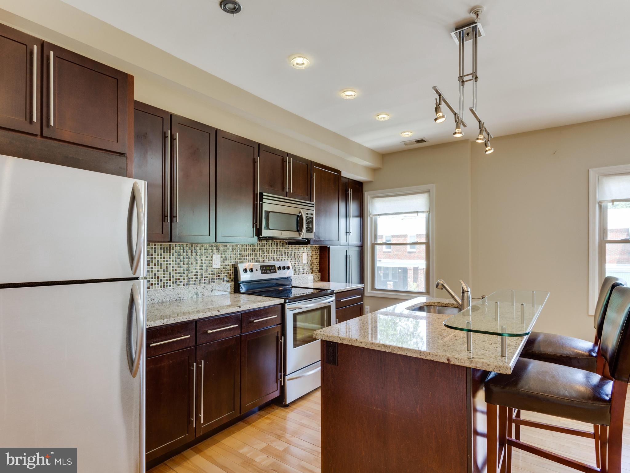 412 19th Street Northeast, Unit 302 Washington, DC 20002 - Photo 7 of 16 Kitchen