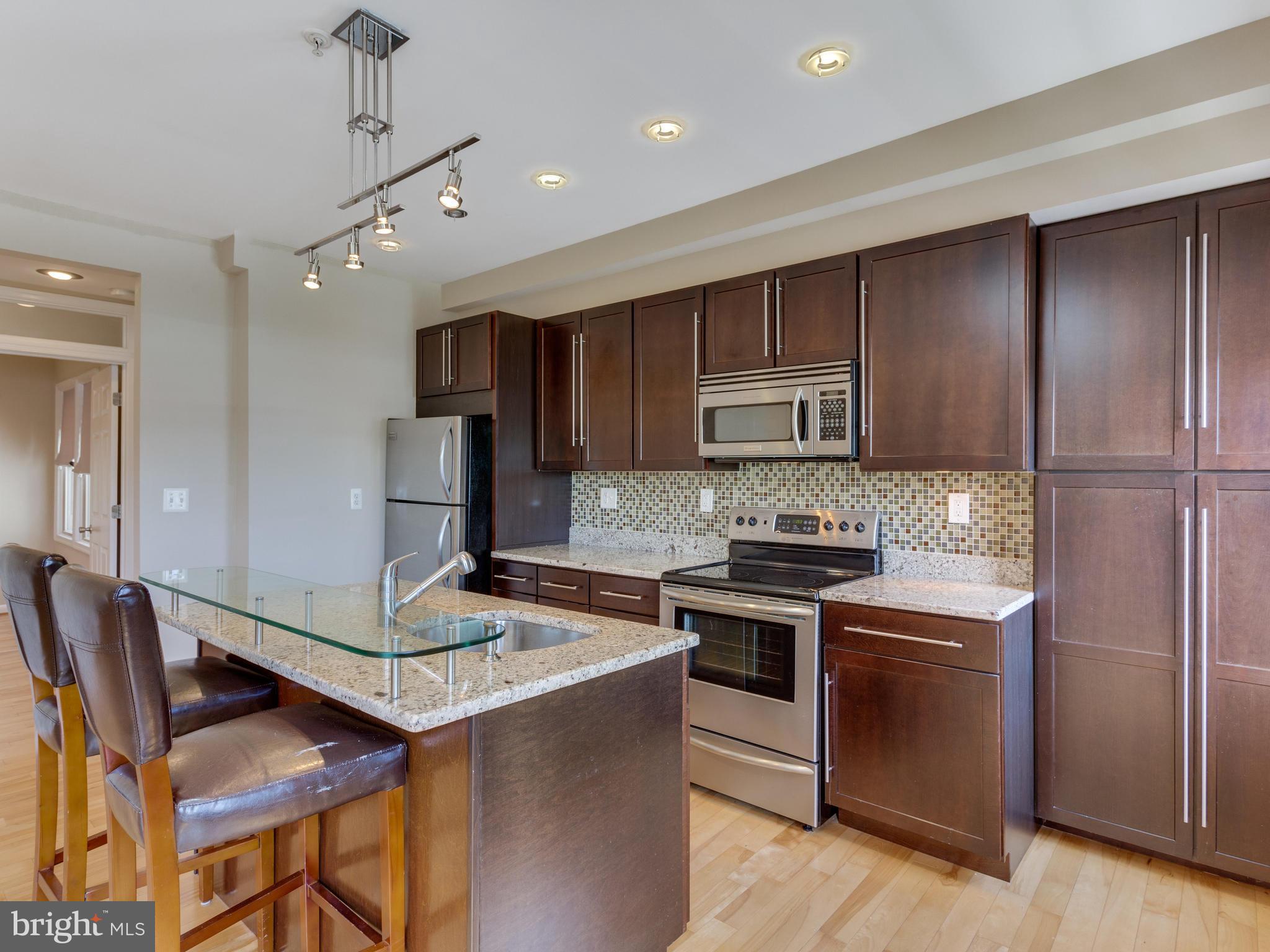 412 19th Street Northeast, Unit 302 Washington, DC 20002 - Photo 8 of 16 Kitchen