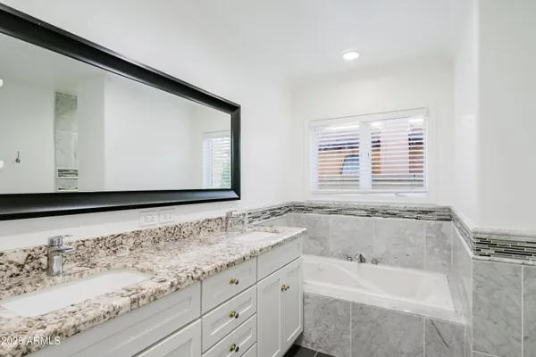 $975,000 | 5328 East Pinchot Avenue, Phoenix, AZ 85018