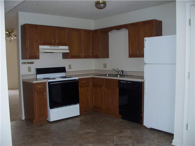 271 D State Line Road Oak Grove, KY 42262 - Photo 4 of 6