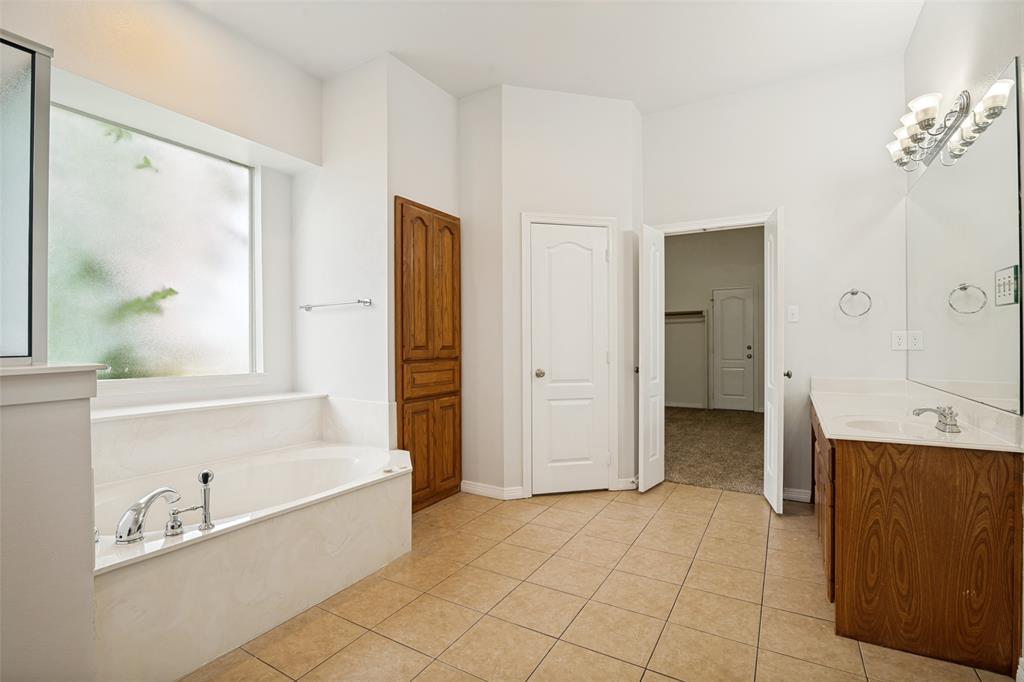 11070 Magic Lane Forney, TX 75126 - Photo 13 of 36