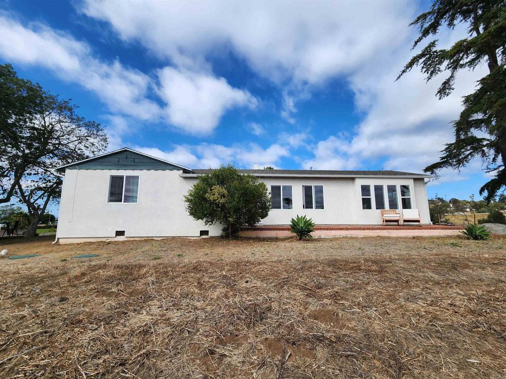 1060 Crest View Road Vista, CA 92081 - Photo 34 of 58