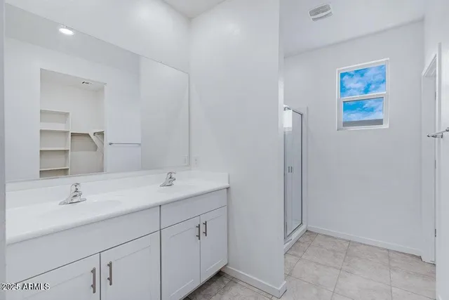 $2,150 | 12657 West Orangewood Avenue, Glendale, AZ 85307