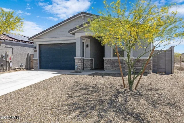 $2,150 | 12657 West Orangewood Avenue, Glendale, AZ 85307
