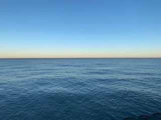 7742 North Sheridan Road, Unit 1L Chicago, IL 60626 - Photo 4 of 40 a view of an ocean