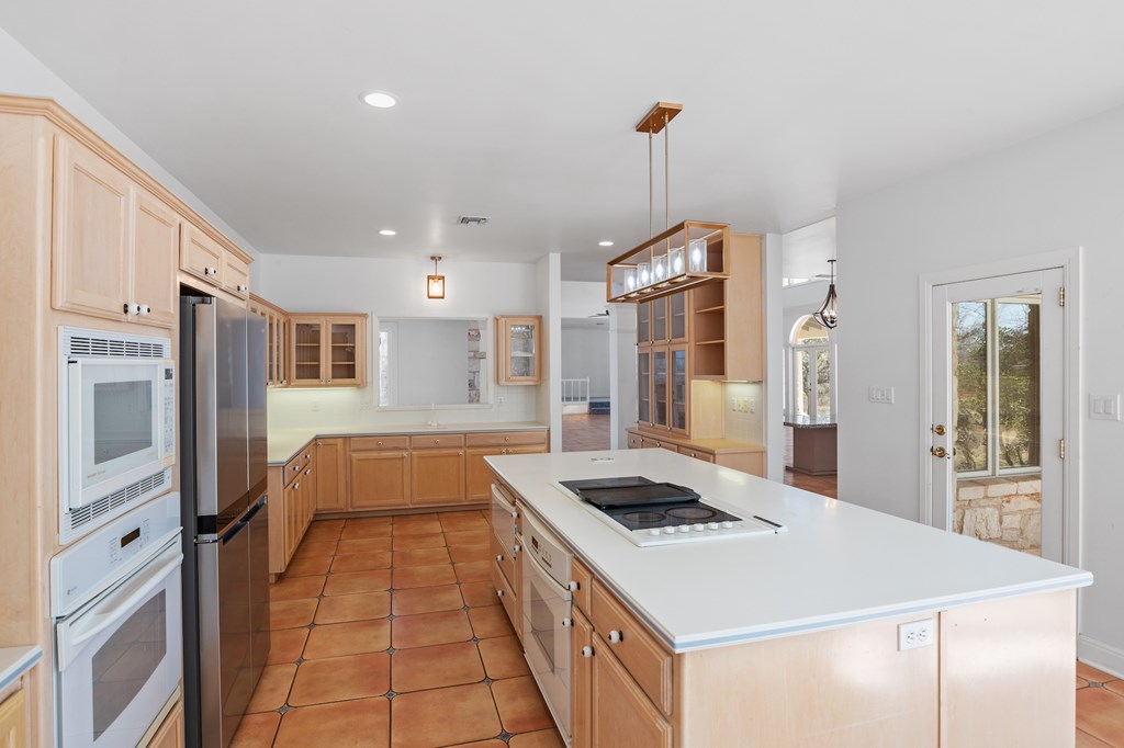 352 Pfeiffer Road Fredericksburg, TX 78624 - Photo 18 of 65