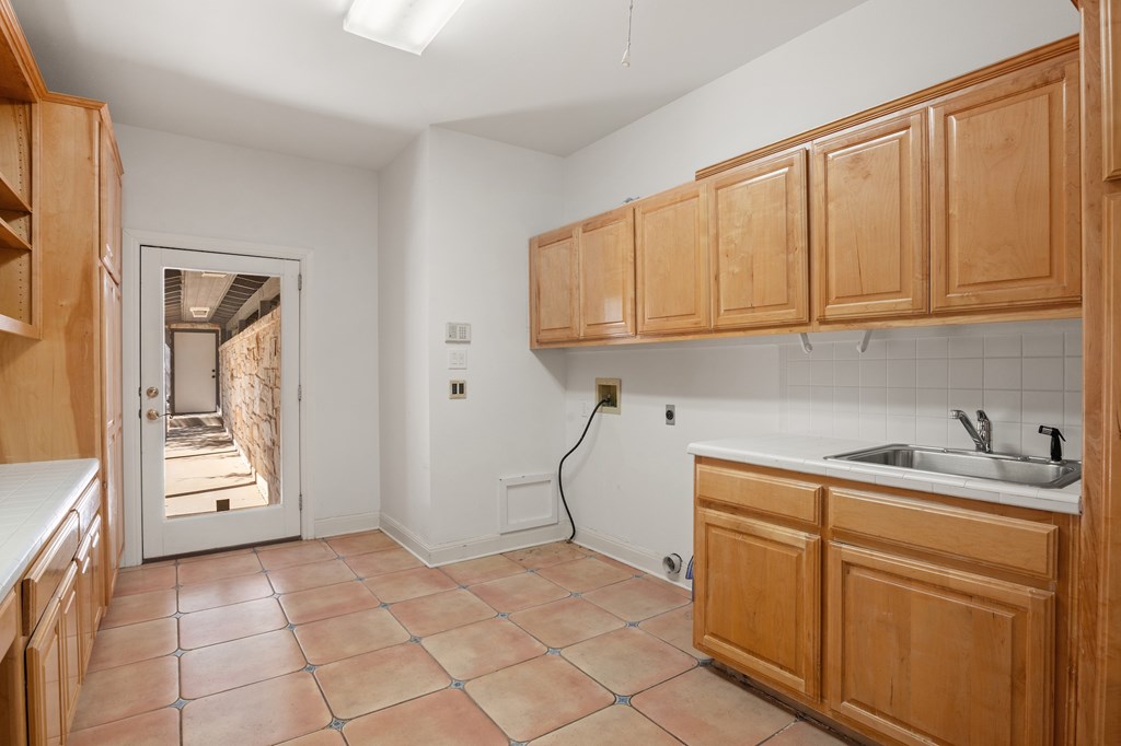 352 Pfeiffer Road Fredericksburg, TX 78624 - Photo 21 of 65