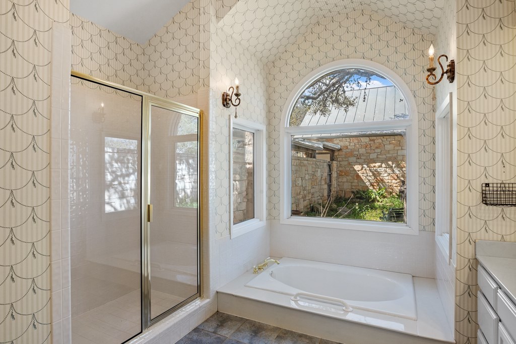 352 Pfeiffer Road Fredericksburg, TX 78624 - Photo 32 of 65