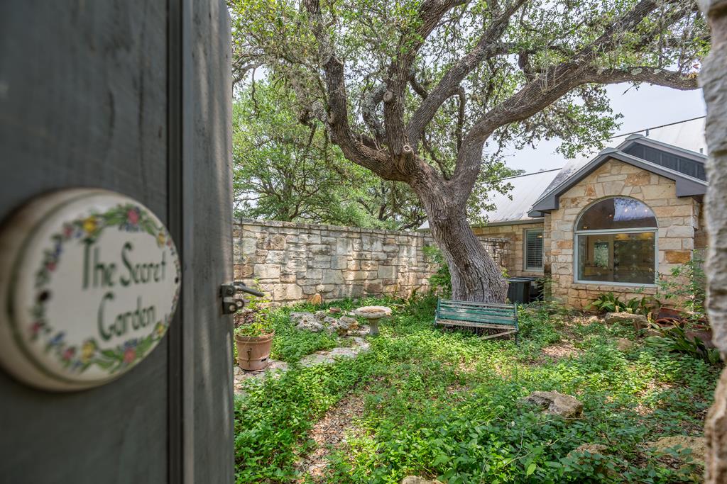 352 Pfeiffer Road Fredericksburg, TX 78624 - Photo 35 of 65