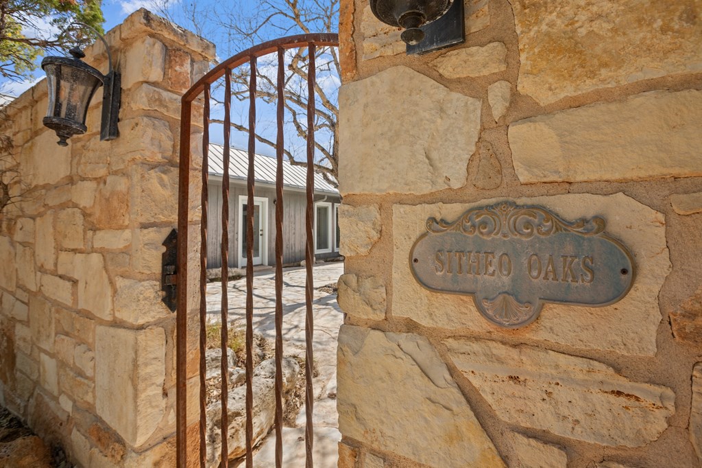 352 Pfeiffer Road Fredericksburg, TX 78624 - Photo 44 of 65