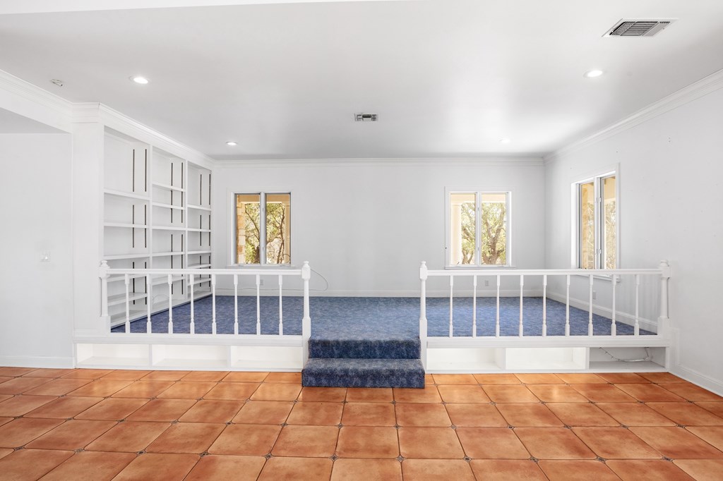 352 Pfeiffer Road Fredericksburg, TX 78624 - Photo 9 of 65