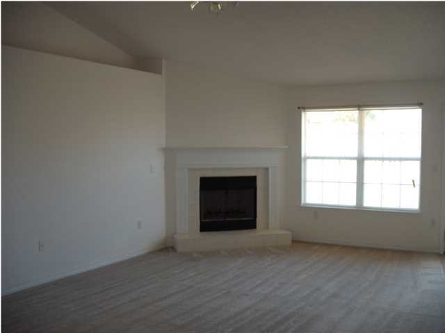 2140 Hagood Loop Crestview, FL 32536 - Photo 10 of 29 Gallery Image 10