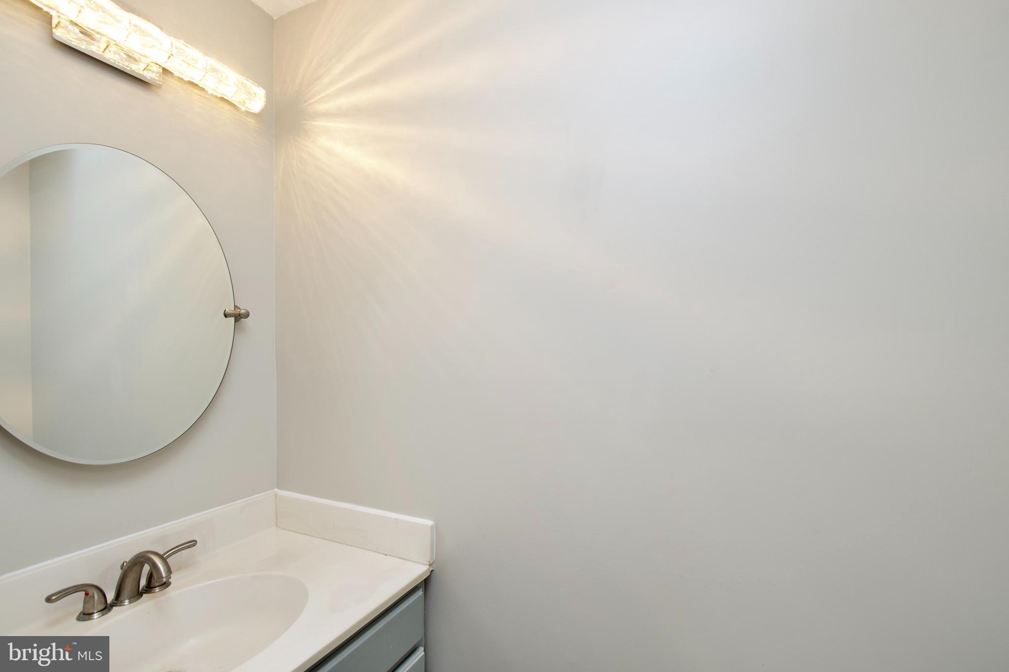 5735 Mason Bluff Drive Burke, VA 22015 - Photo 18 of 43 Hall Bath