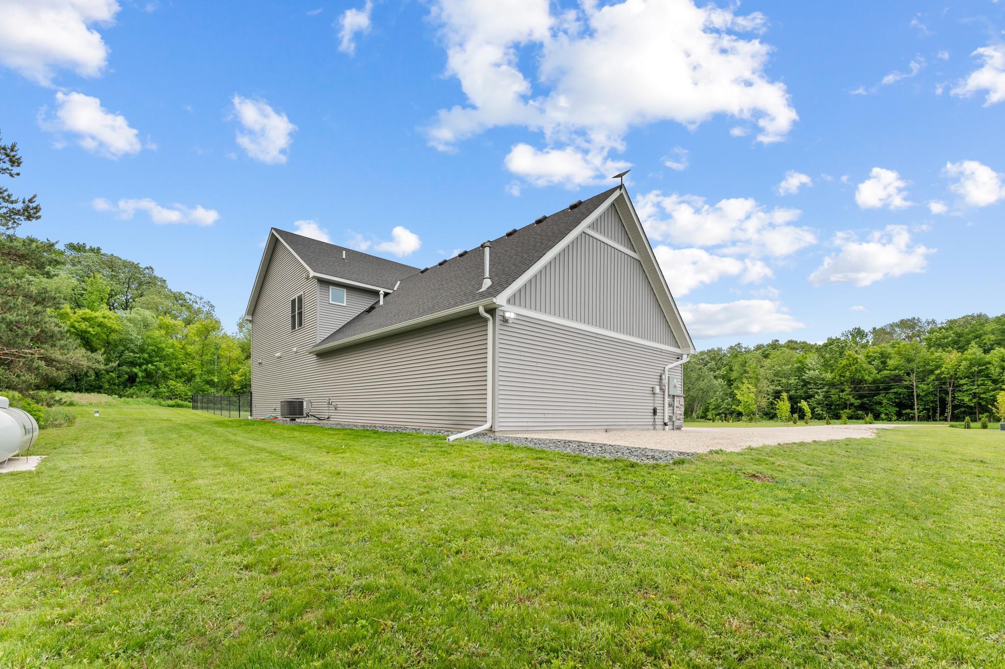 4163 Canary Road Grasston, MN 55030 - Photo 8 of 107