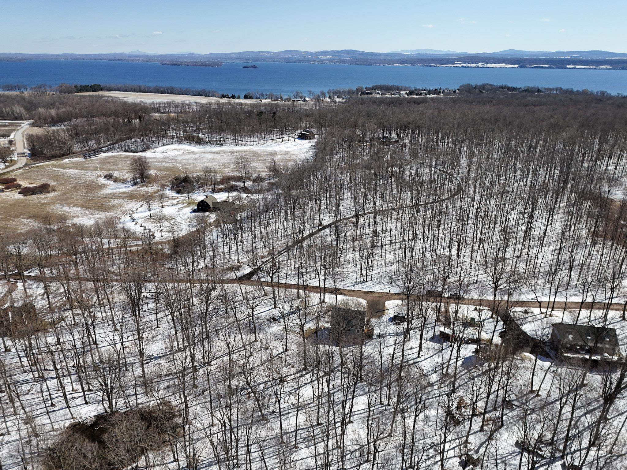47 Lovers Lane Grand Isle, VT 05458 - Photo 5 of 51