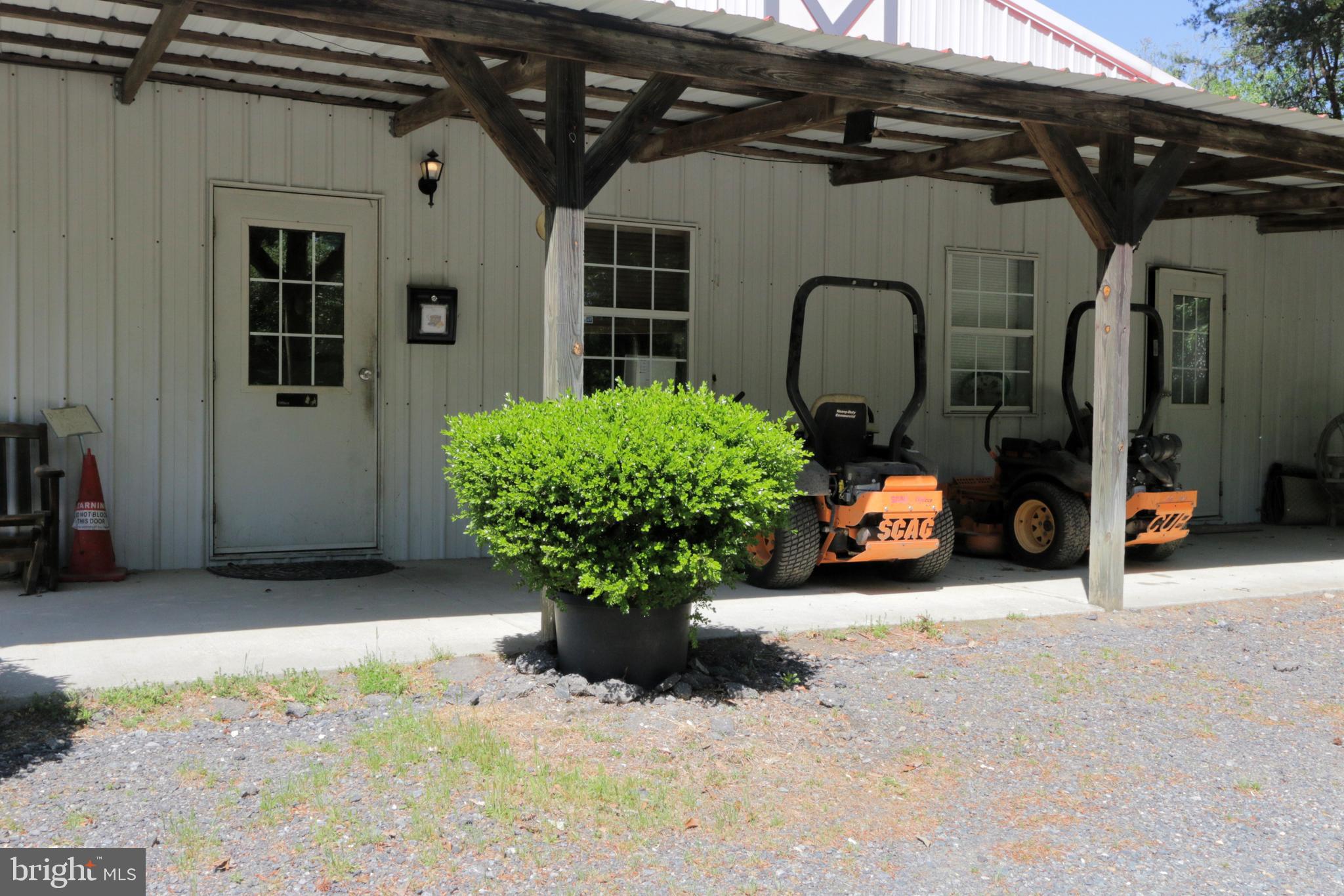 41 Wood Landing Road Fredericksburg, VA 22405 - Photo 69 of 79 Shop to the Left, 2 Bed Apartment to the Right