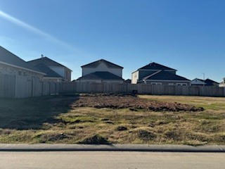 302 Amy Street Angleton, TX 77515 - Photo 2 of 27