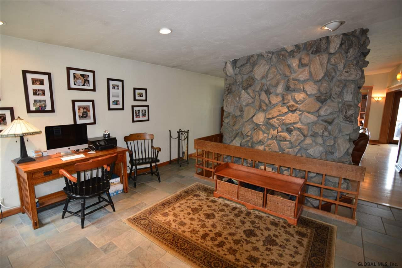 109 Mosher Road Bethlehem, NY 12077 - Photo 3 of 23 Photo 3