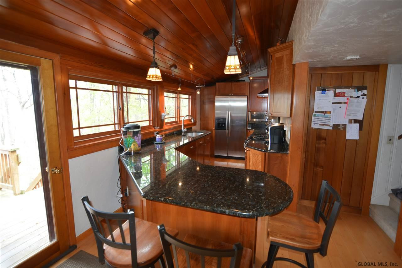 109 Mosher Road Bethlehem, NY 12077 - Photo 9 of 23 Photo 9
