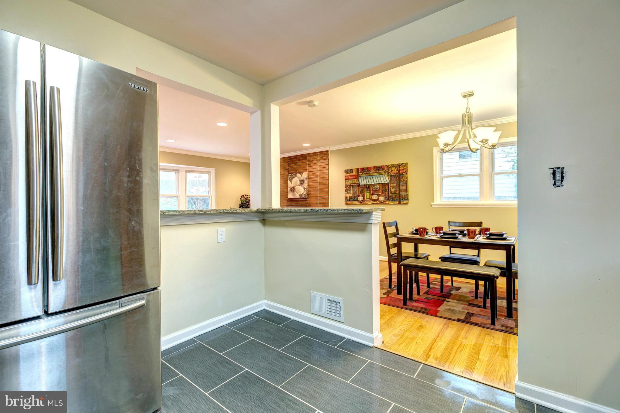 6708 Glenkirk Road Baltimore, MD 21239 - Photo 12 of 30 Eat-in Breakfast Nook