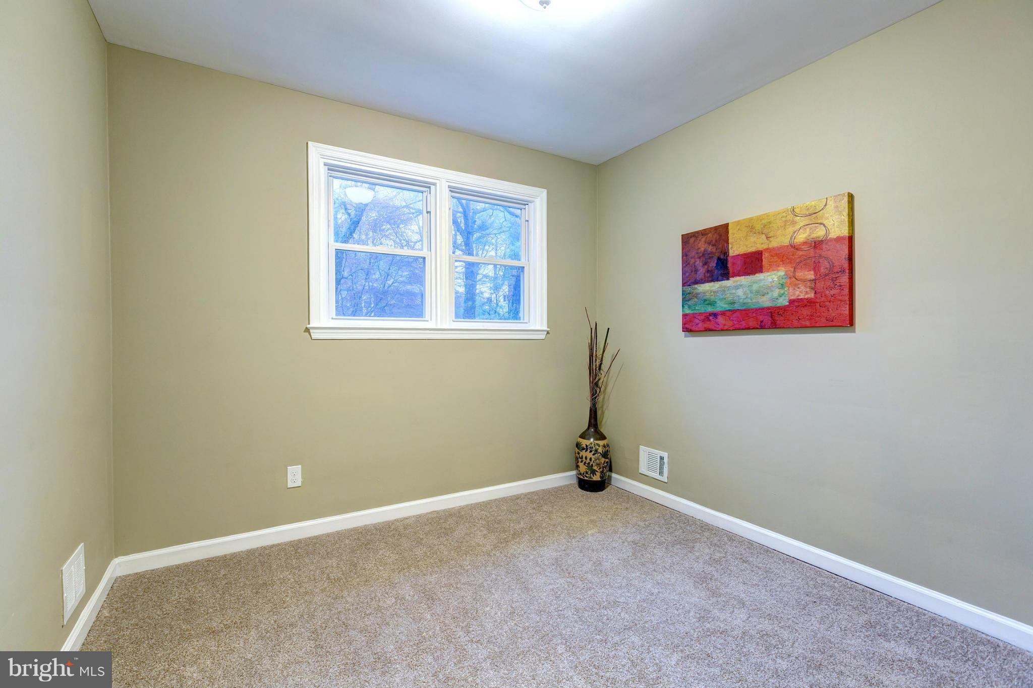 6708 Glenkirk Road Baltimore, MD 21239 - Photo 17 of 30 Perfect for Family Or Guests