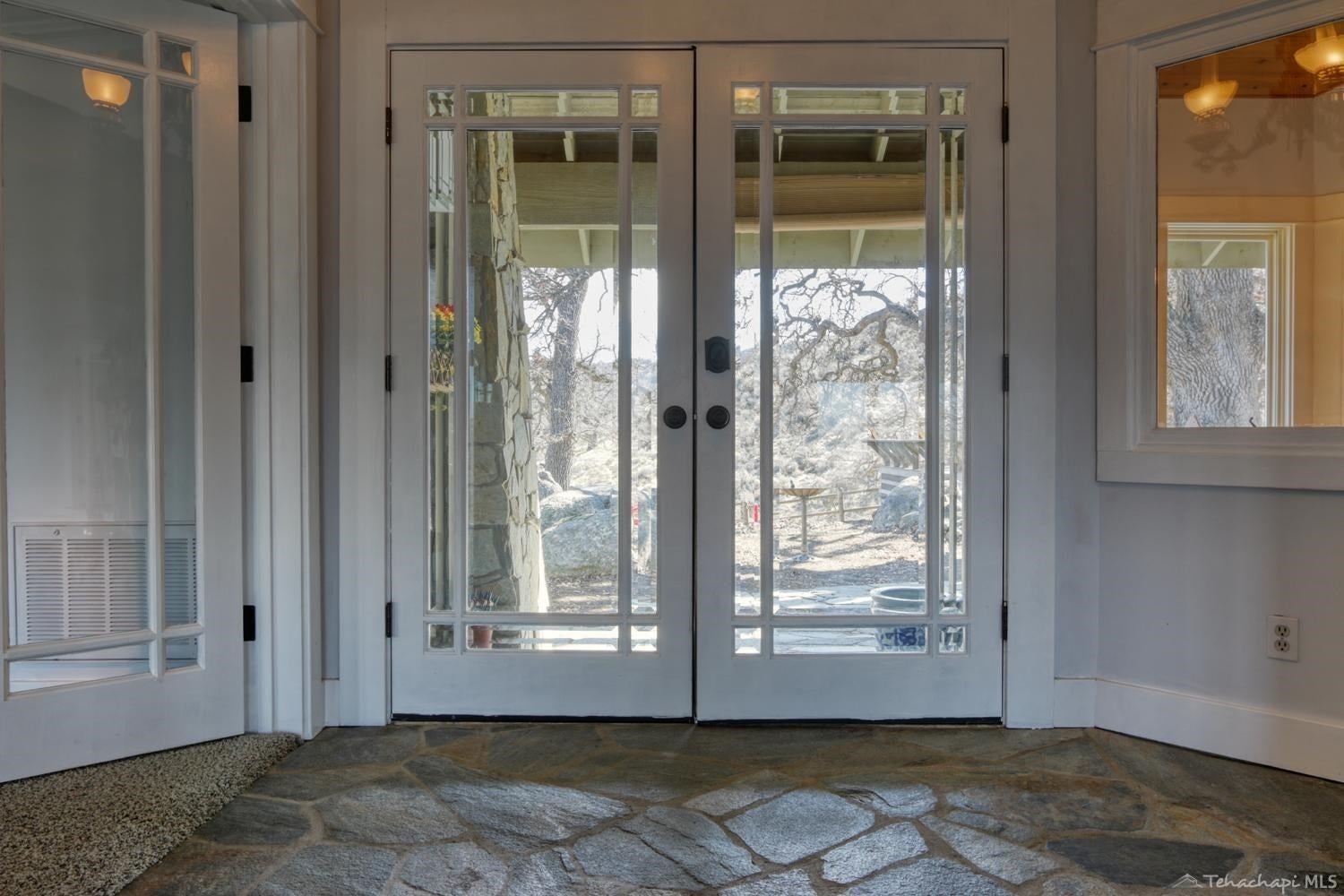28250 Cumberland Road Tehachapi, CA 93561 - Photo 13 of 68 Gallery Image 13