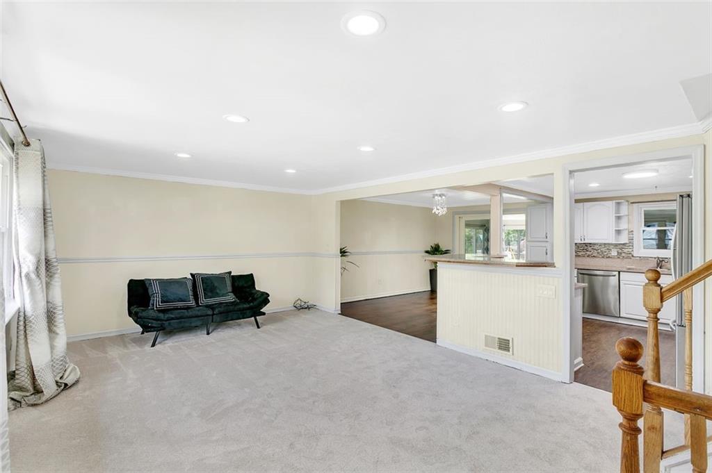 1014 Harvard Road Monroeville, PA 15146 - Photo 4 of 17 Gallery Image 4