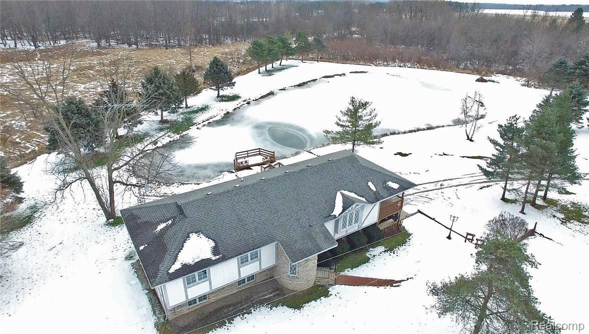 9100 Lapeer Road Mayville, MI 48744 - Photo 8 of 40 M 24 House (121).jpg