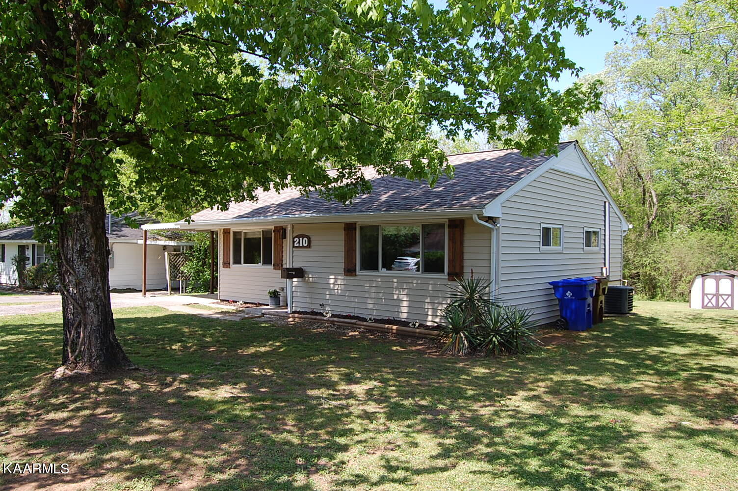 210 Butler Road Oak Ridge, TN 37830 - Photo 2 of 26 DSC_0002