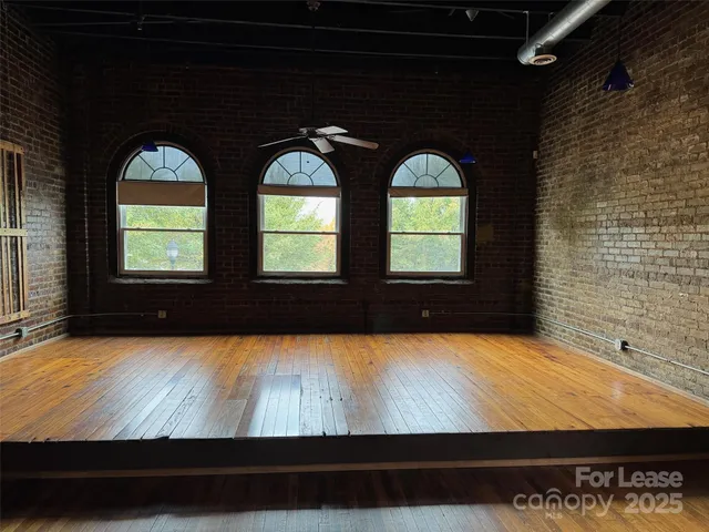 $1,550 | 110 Church Street Northwest, Lenoir, NC 28645