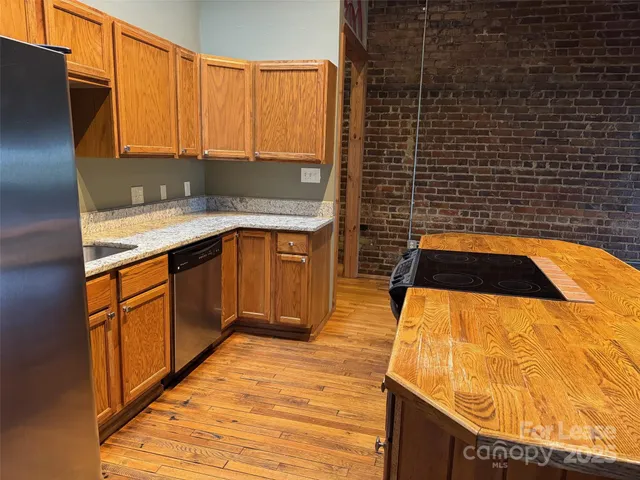 $1,550 | 110 Church Street Northwest, Lenoir, NC 28645