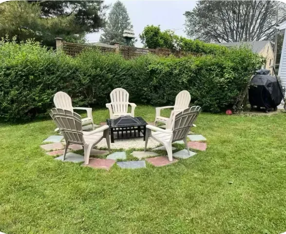 $1,750 | 74 Orchard Avenue, Middletown, RI 02842